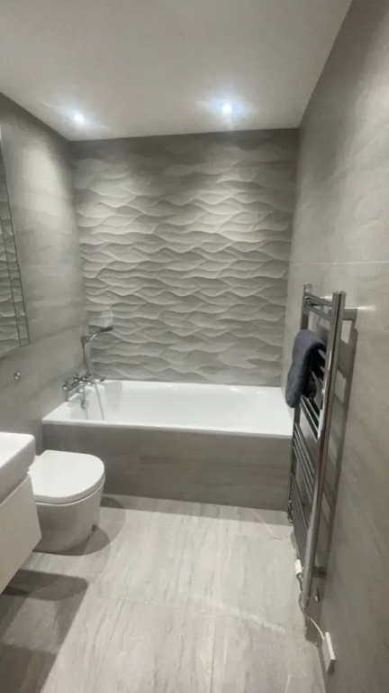 Impeccable 2 Bed 2 Bath Penthouse