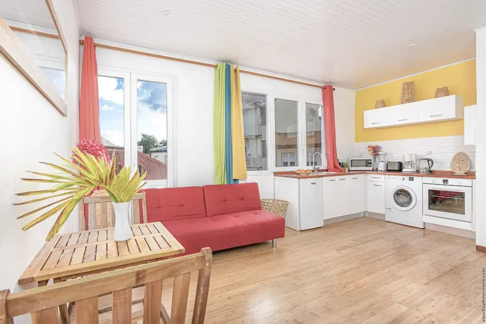 Foyal Suites