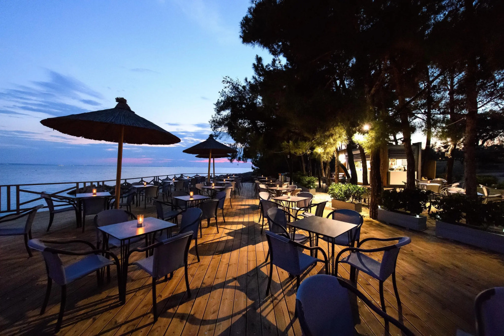 Blue Dolphin Hotel