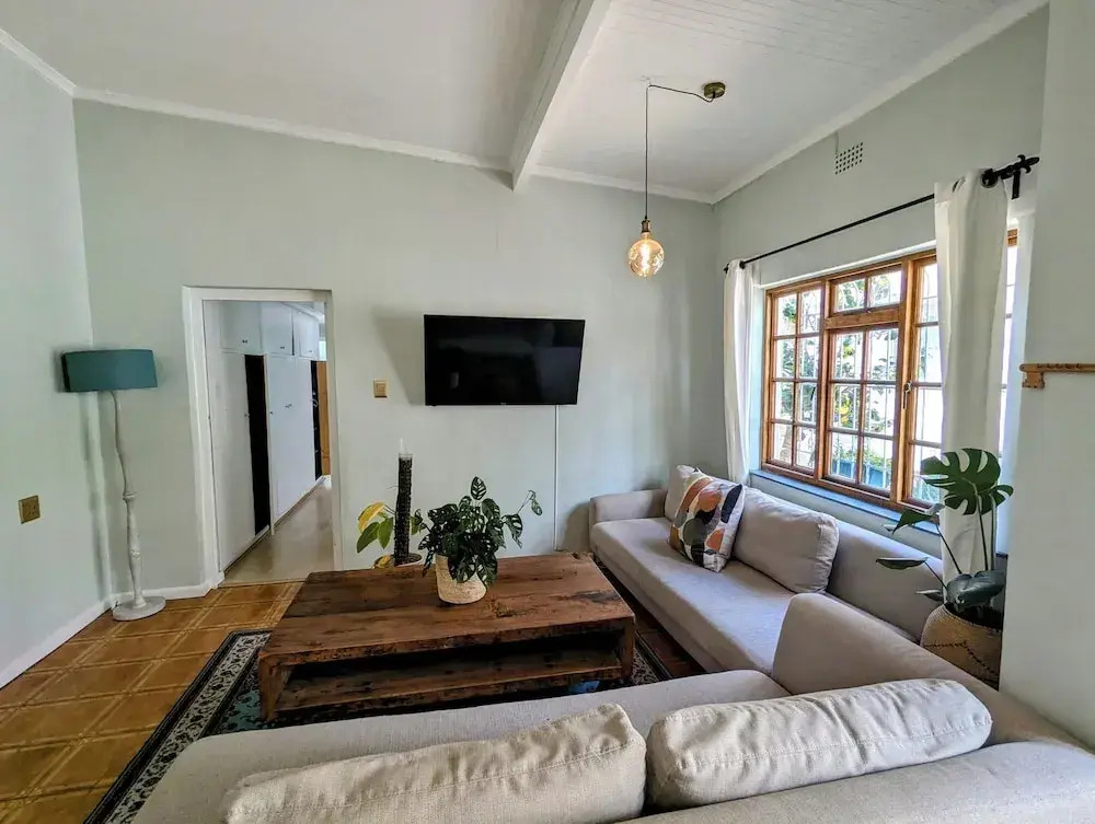 Beachside 2BD Home in the Heart of Sea Point!