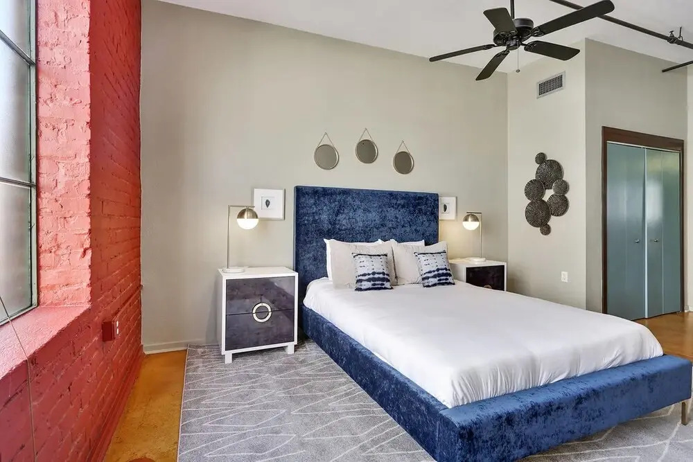 Inventive 2br/2.5 BA Industrial Apt by Domio