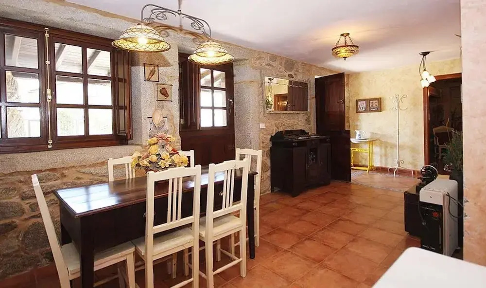 House - 3 Bedrooms - 104954