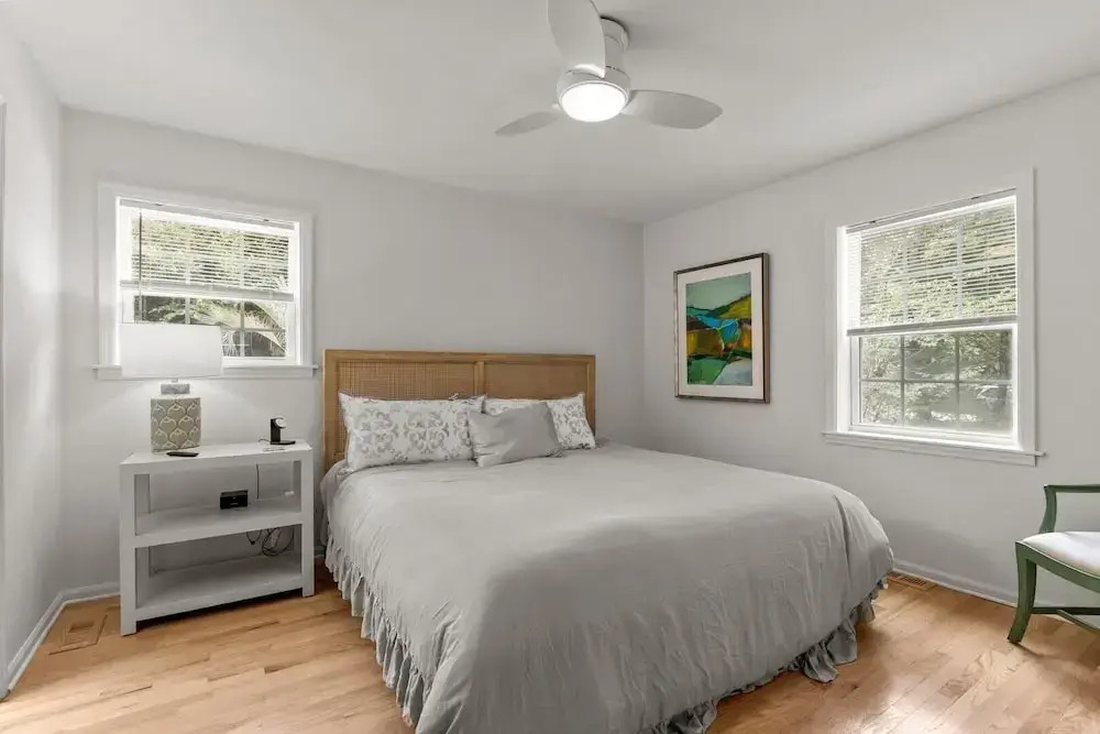 Cottage At Pine Knoll Shores 3 Bedroom Home by RedAwning