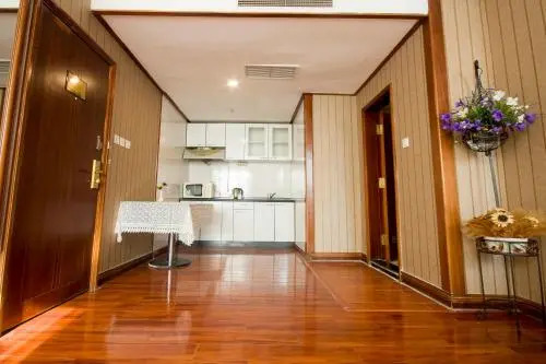 Yicheng Business Hotel