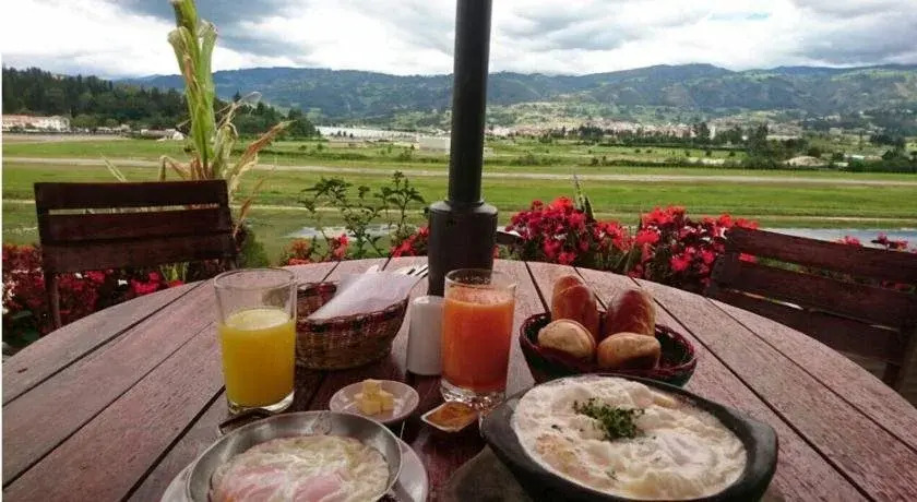 Hotel Cabañas San Cayetano