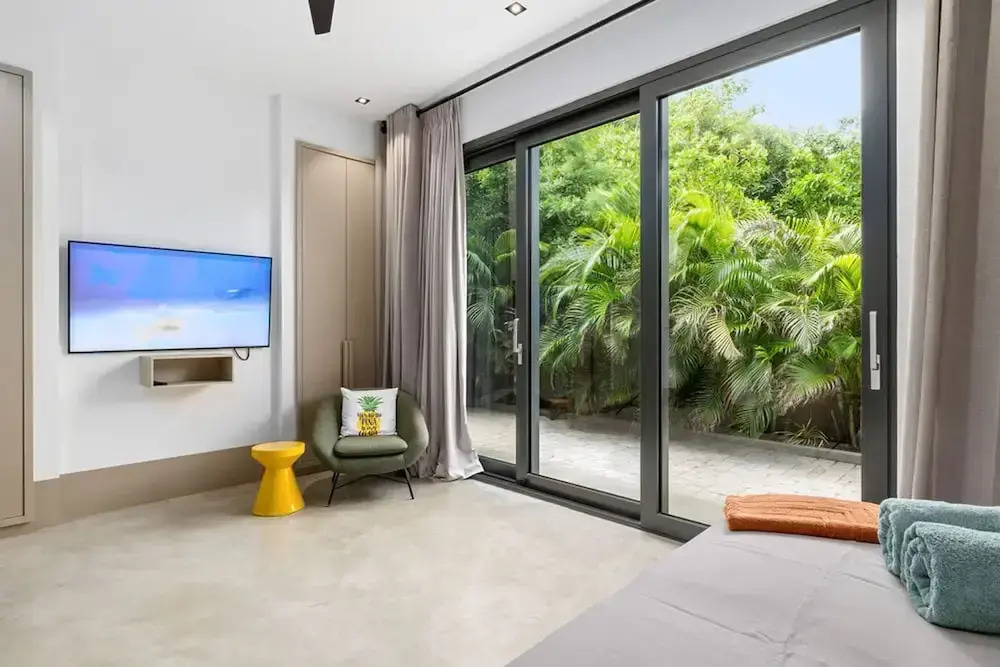 New Designer Villa King Beds Pool Near Beach