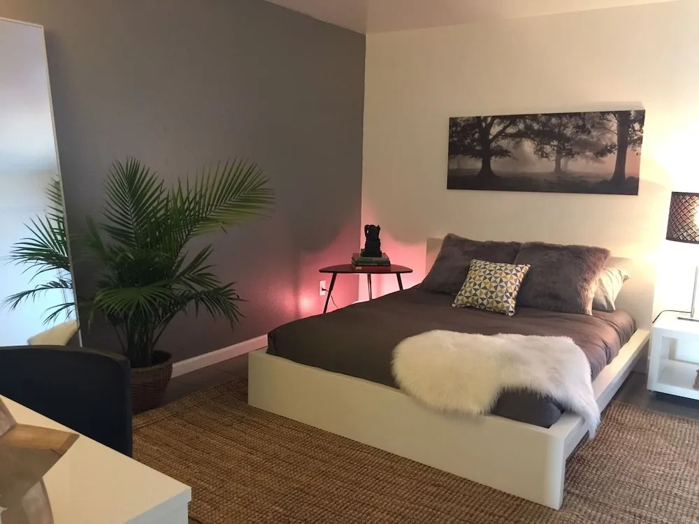 Cozy Desert Getaway