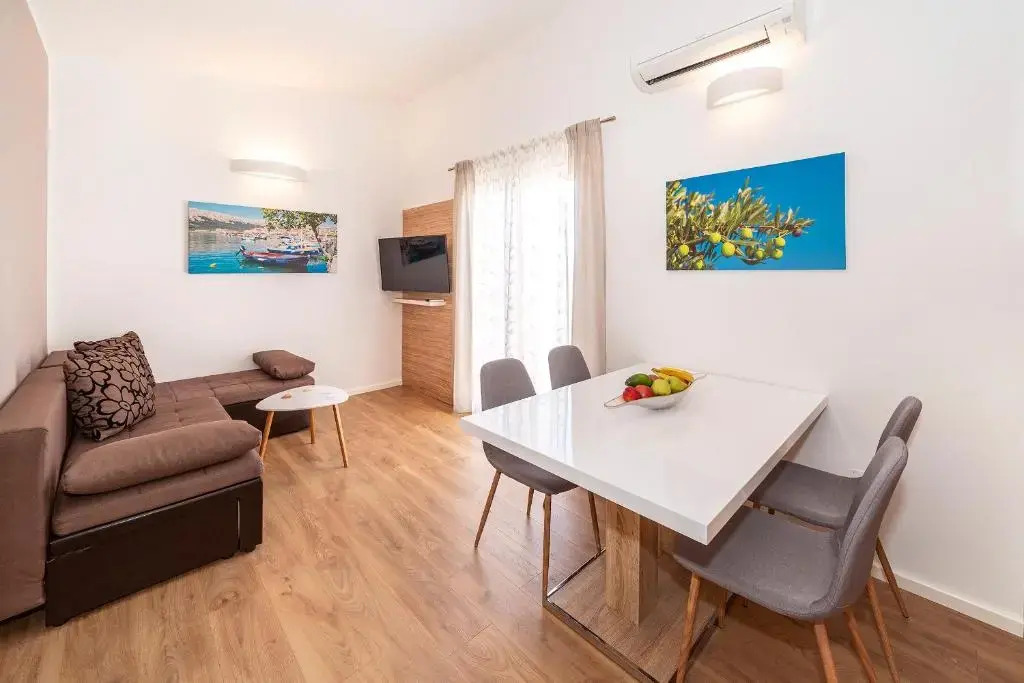 Apartments Kricin II