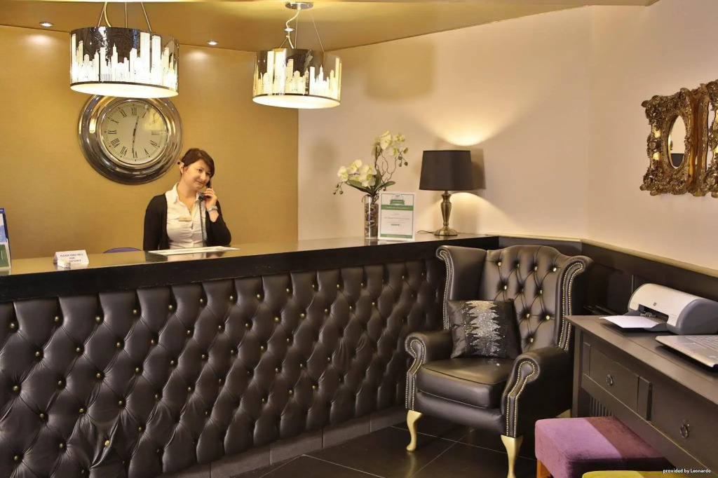Henley Hotel