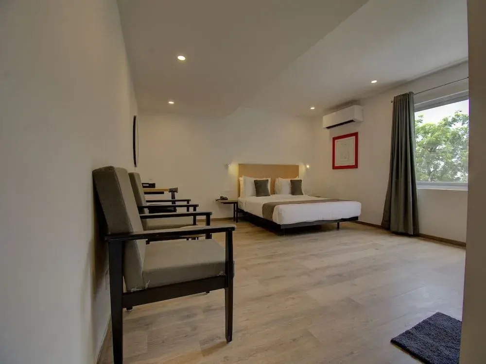 OYO Townhouse 150 Hotel Sahaj Palace