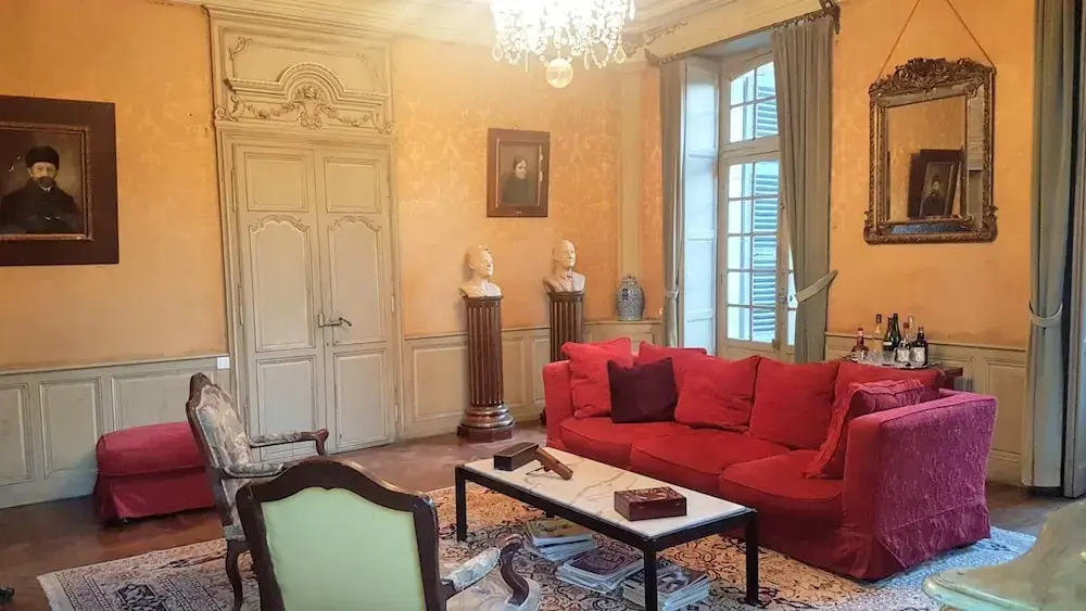 Chateau De Serrigny