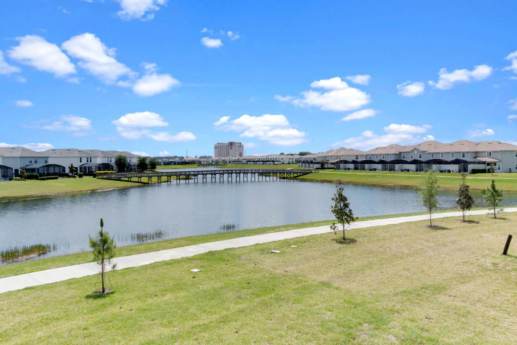 3 Bedrooms / 3 Bathrooms / Storey Lake (3141-208 PC), Kissimmee, US