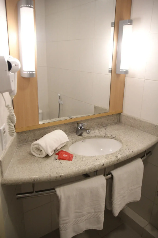 ibis Montes Claros Shopping
