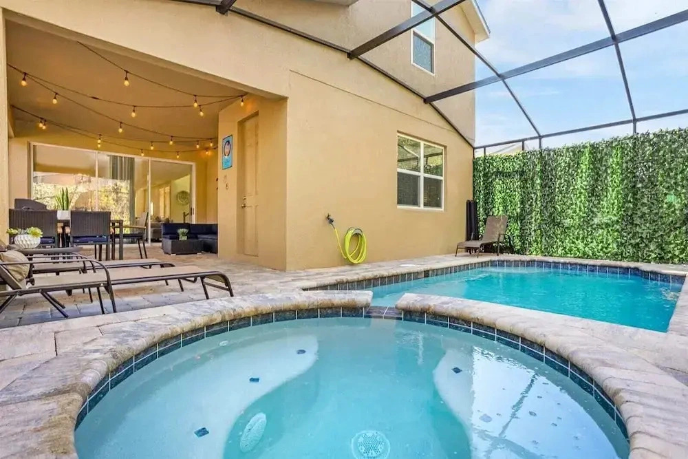 Spectacular 7BR Home w Pool & Arcade Near Disney
