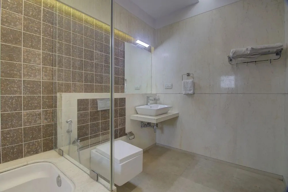 OYO 7158 Hotel Kushala Executive Inn