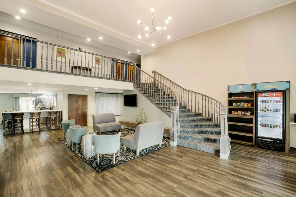 Clarion Pointe Atlanta Airport College Park