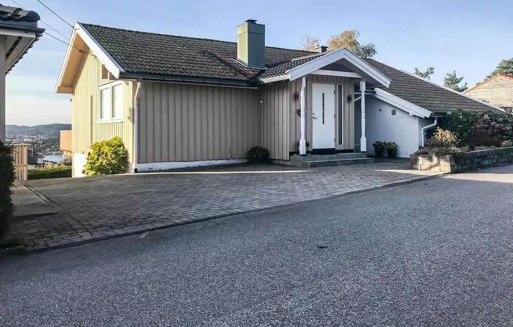 Nice Home in Kristiansand With 4 Bedrooms and Wifi