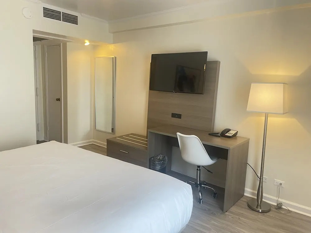 Garden Inn & Suites