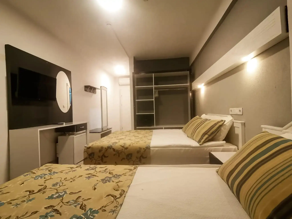 Side Spring Hotel