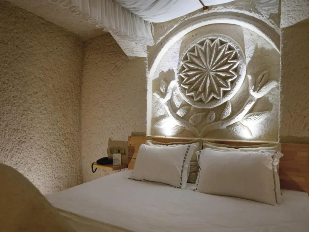 Memories Cave House