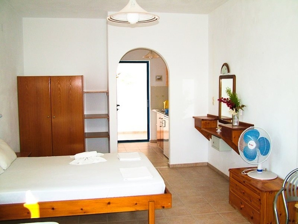 Pavlis Studios Kampos