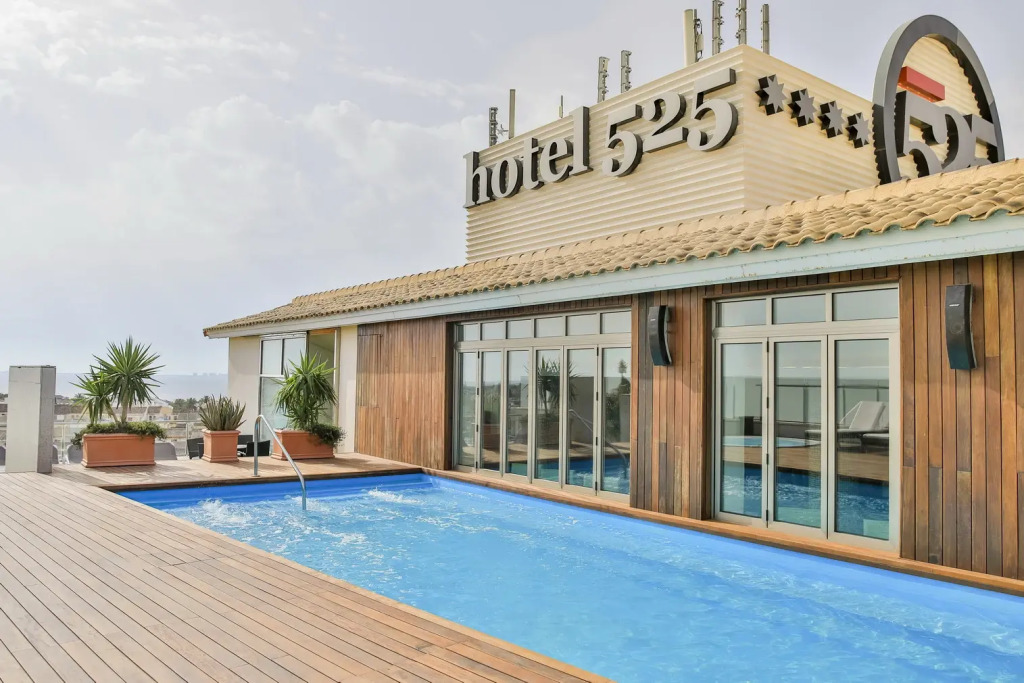 Hotel 525