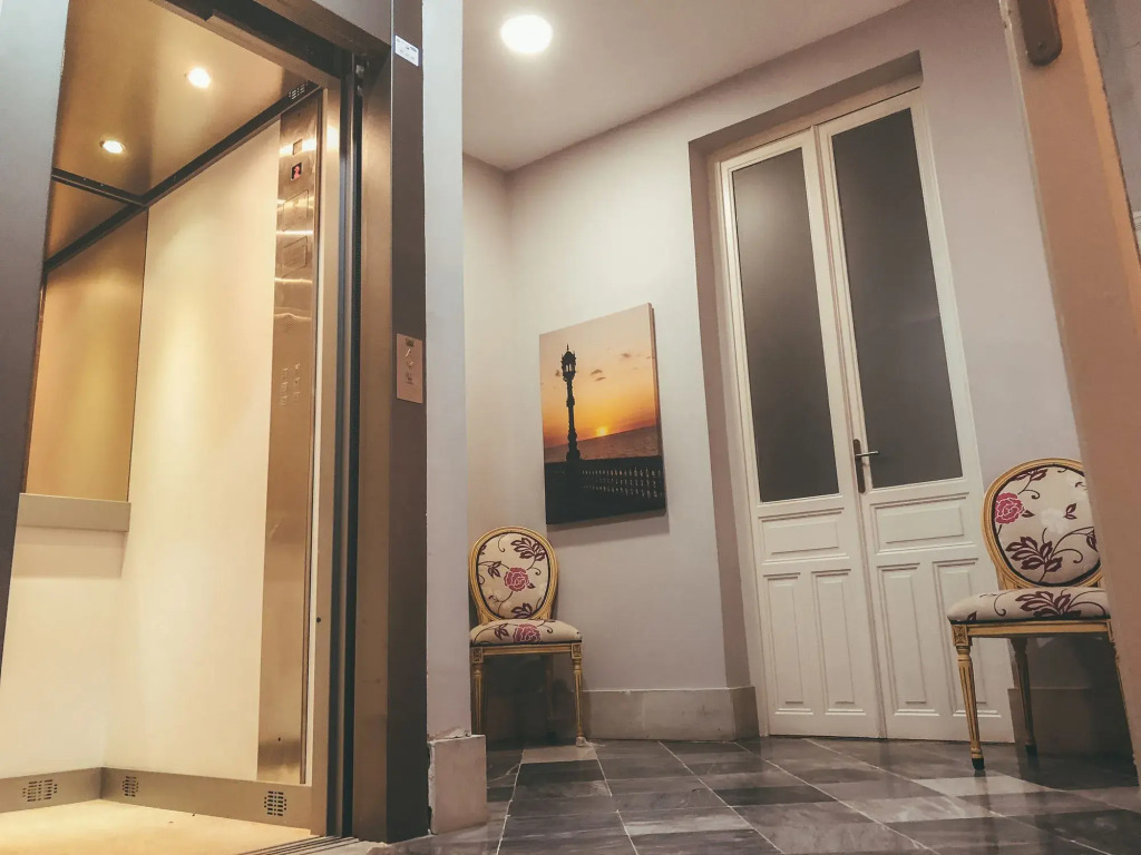 Apodaca Rooms