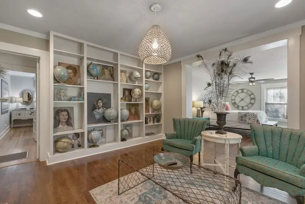 Gorgeous Home 2 Blks to Main St With Pool and Spa!