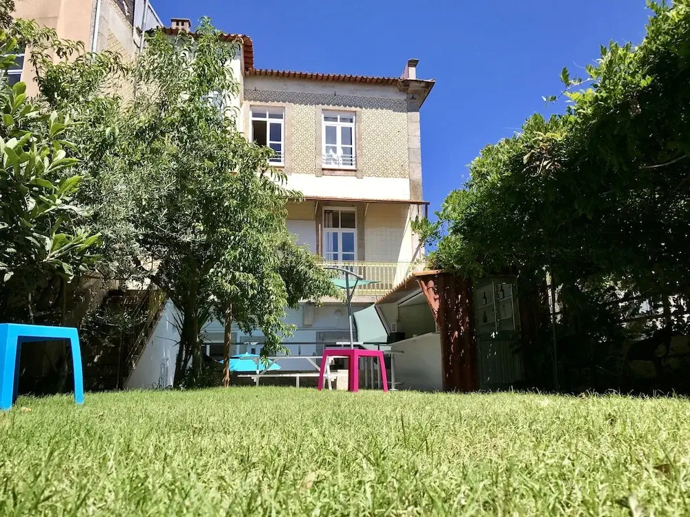 Urban Garden Porto Central Hostel
