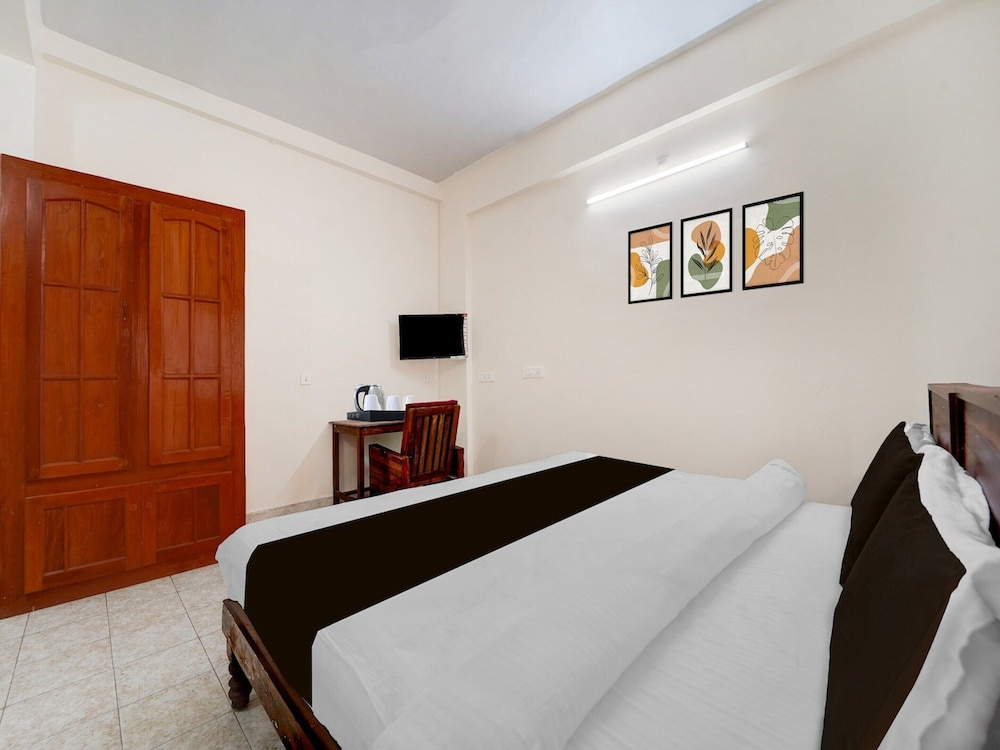 Super Hotel O Pathanamthitta