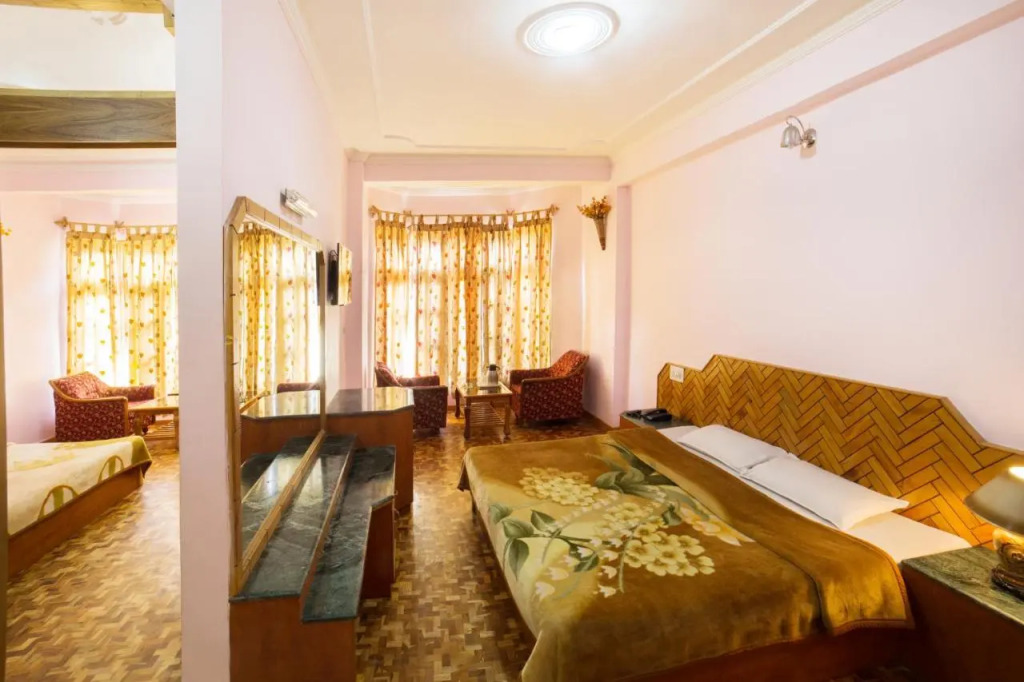 Hotel Satkar Residency - Riverside Old Manali