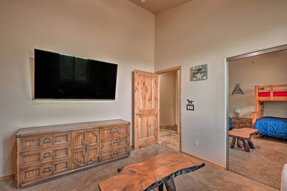 Deck & Views: Dog-friendly Cabin in Show Low!