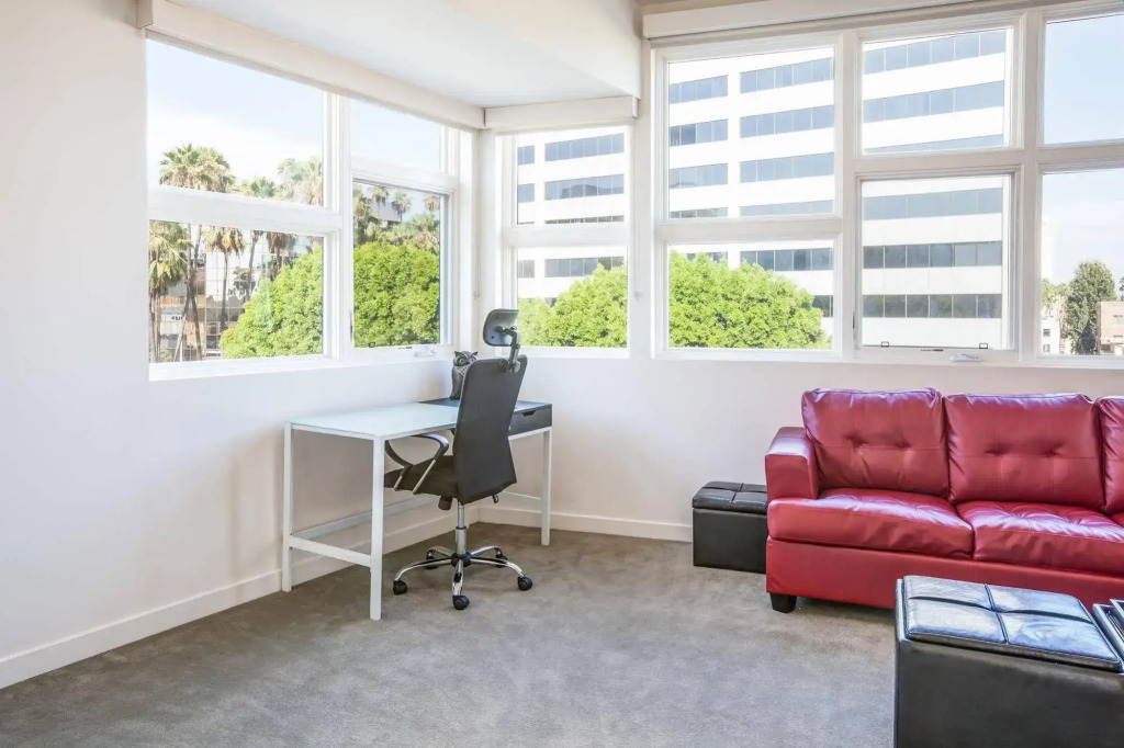 Heaven on Hollywood Furnished Apts - Vine