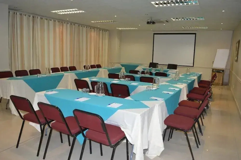 Desert Sands Hotel