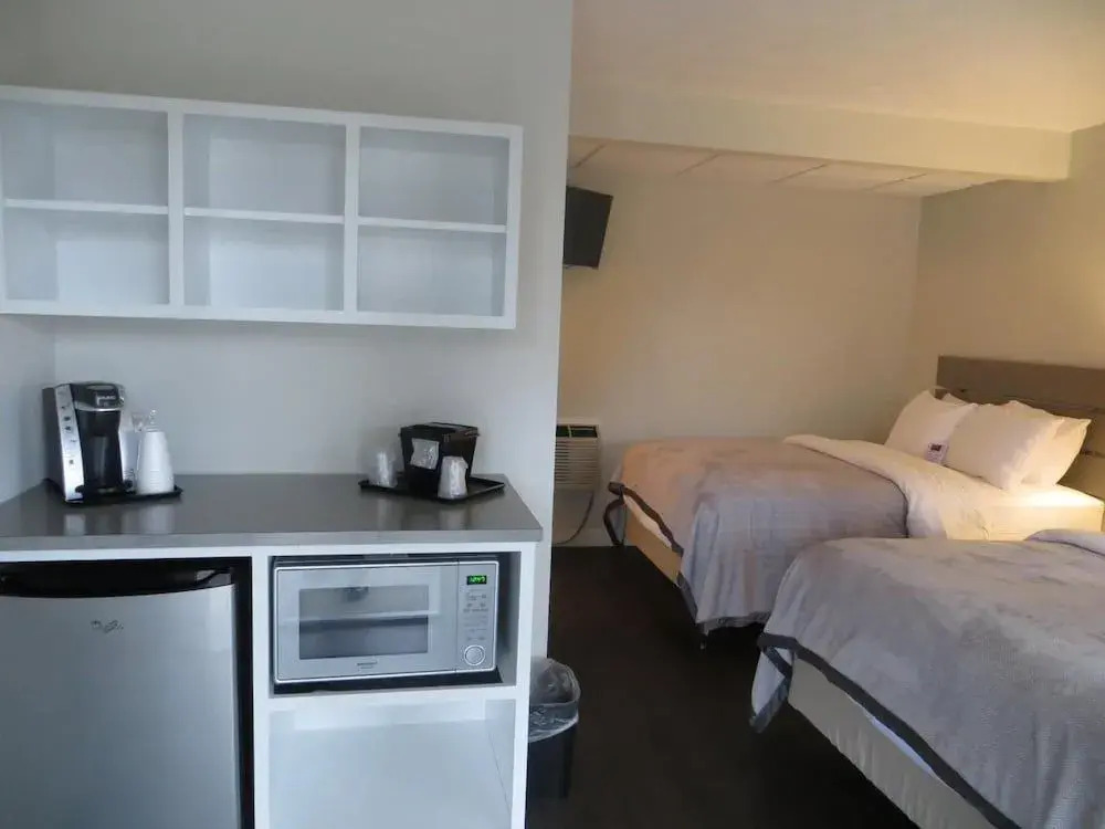Brio Beach Inn