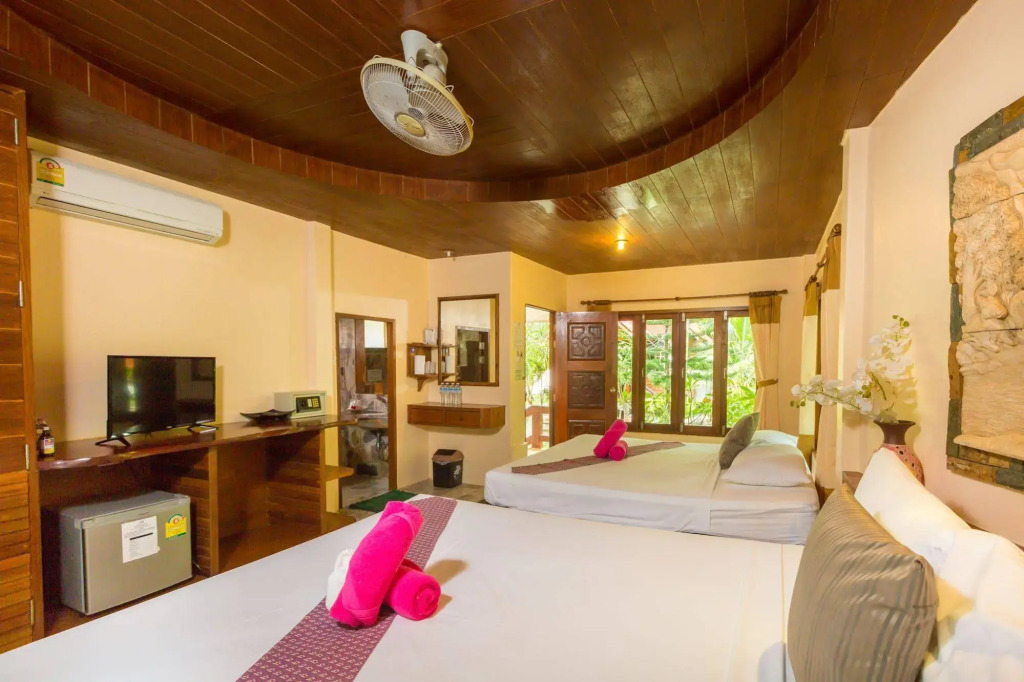 Bottle Beach 1 Resort