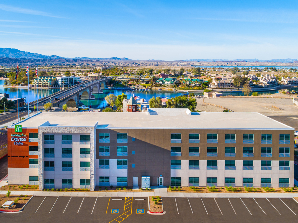 Holiday Inn Express & Suites Lake Havasu - London Bridge by IHG