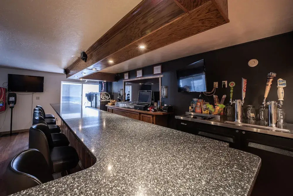 Clover Creek Inn