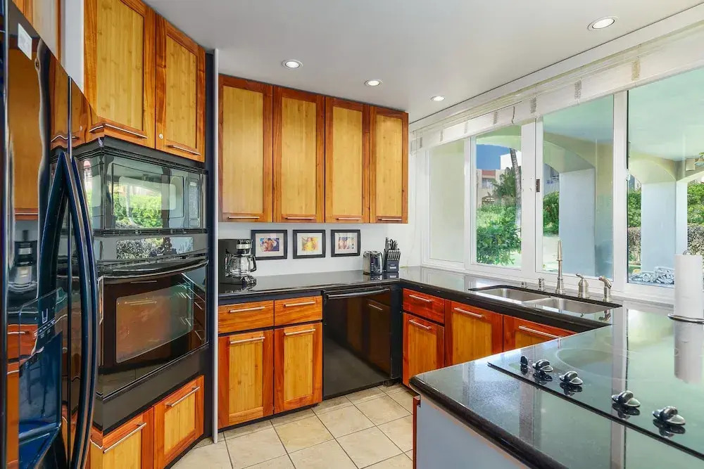 Tropical Paradise in Luxurious 1br, 2ba Ground Floor Unit, Garden View, Palms 801