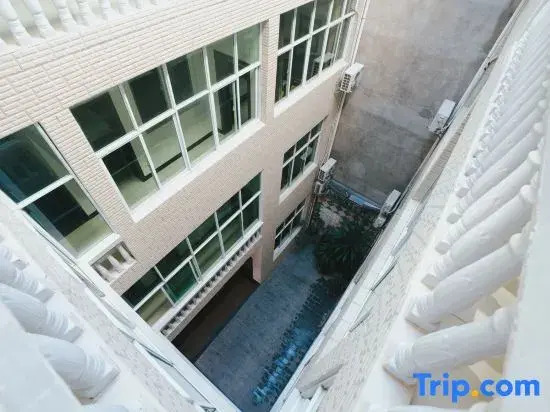 Yunxian South Asia Hotel