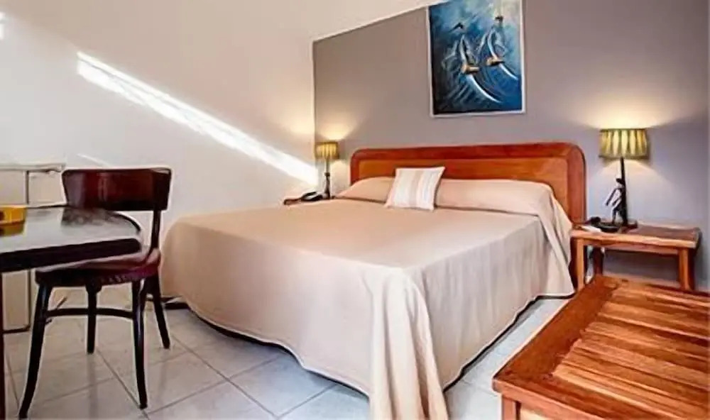 Archotel