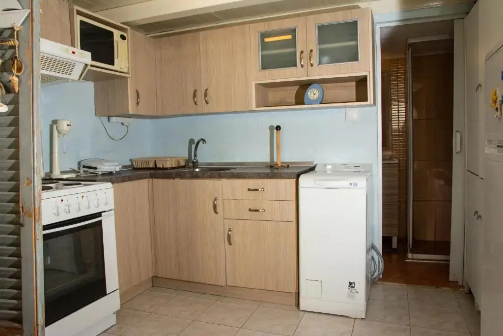 Modern Apartment 100m. from the Sea