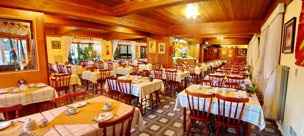 HOTEL SKY GRAMADO - Cartão Postal de Gramado RS