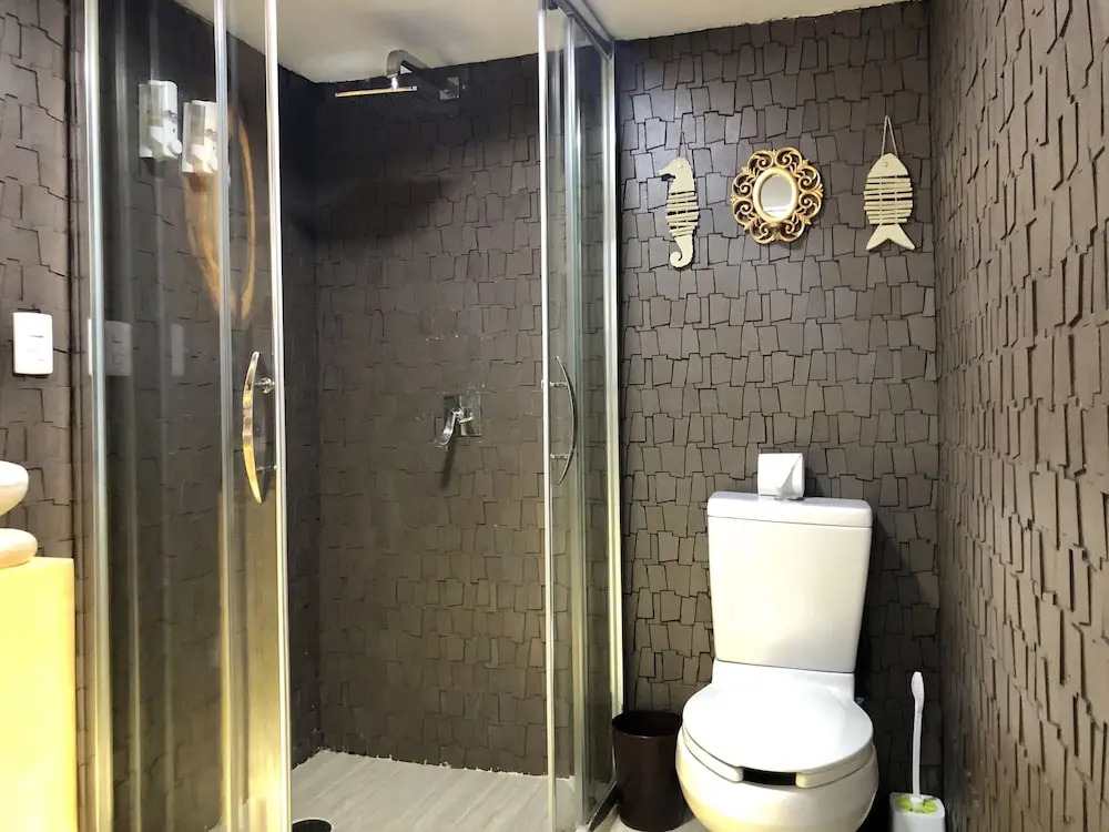 Lovely Luxury Home Near the Beach, 10 ppl