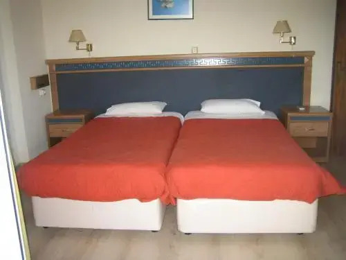 Captain Stavros Hotel
