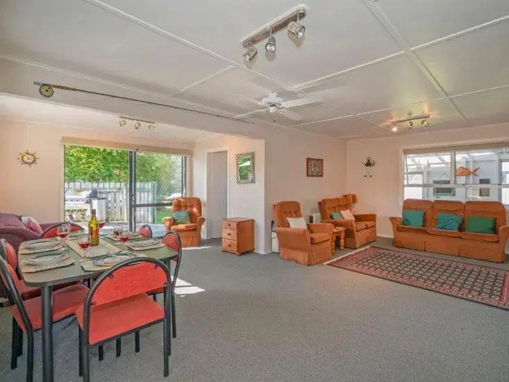Hosts on the Coast Whiti Delight