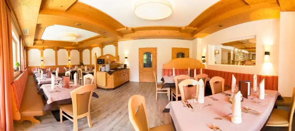 Hotel Christoph Tiroler B&B