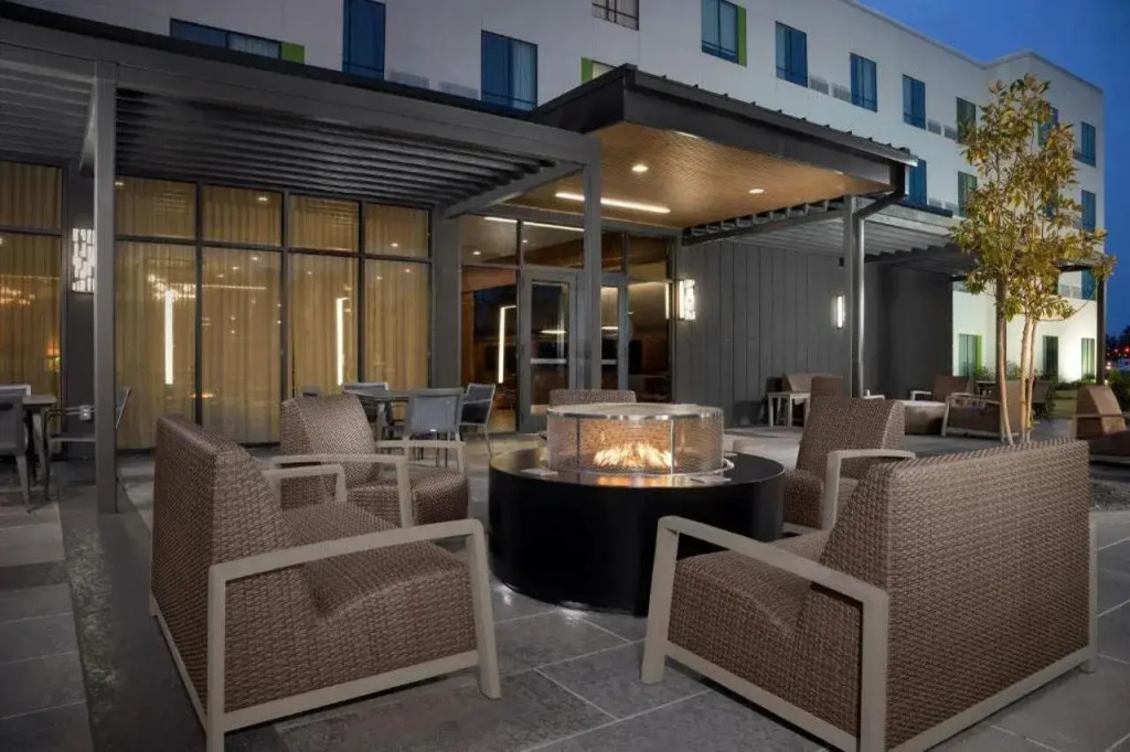 Courtyard by Marriott Northport University of Alabama