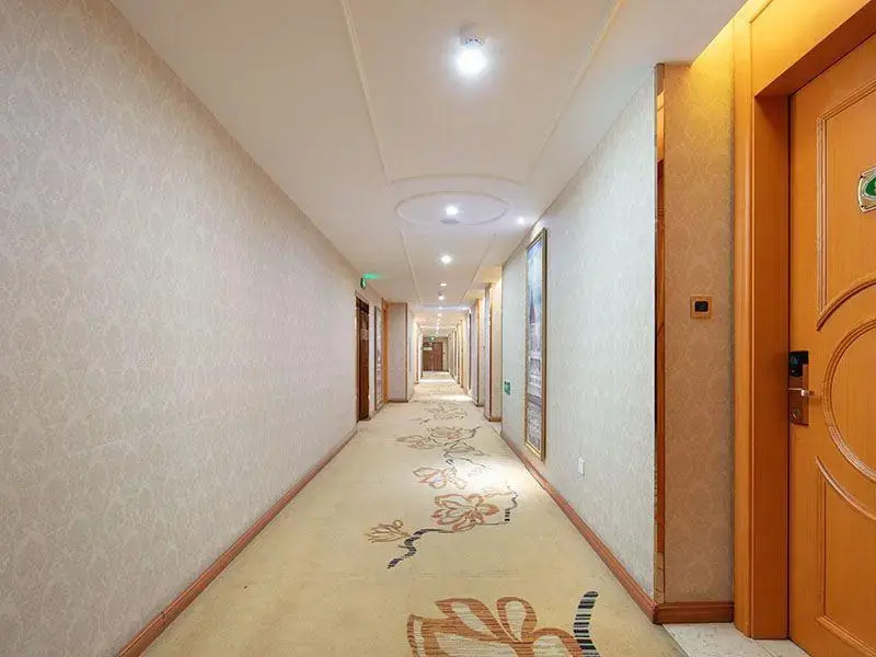 Vienna Hotel Xi'an Xijing Hospital Tonghuamen Metro Station