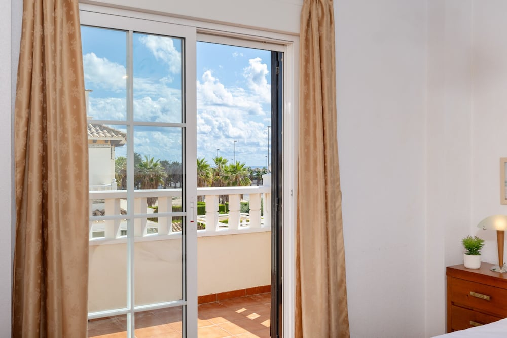 Honey Life Villa by Fidalsa